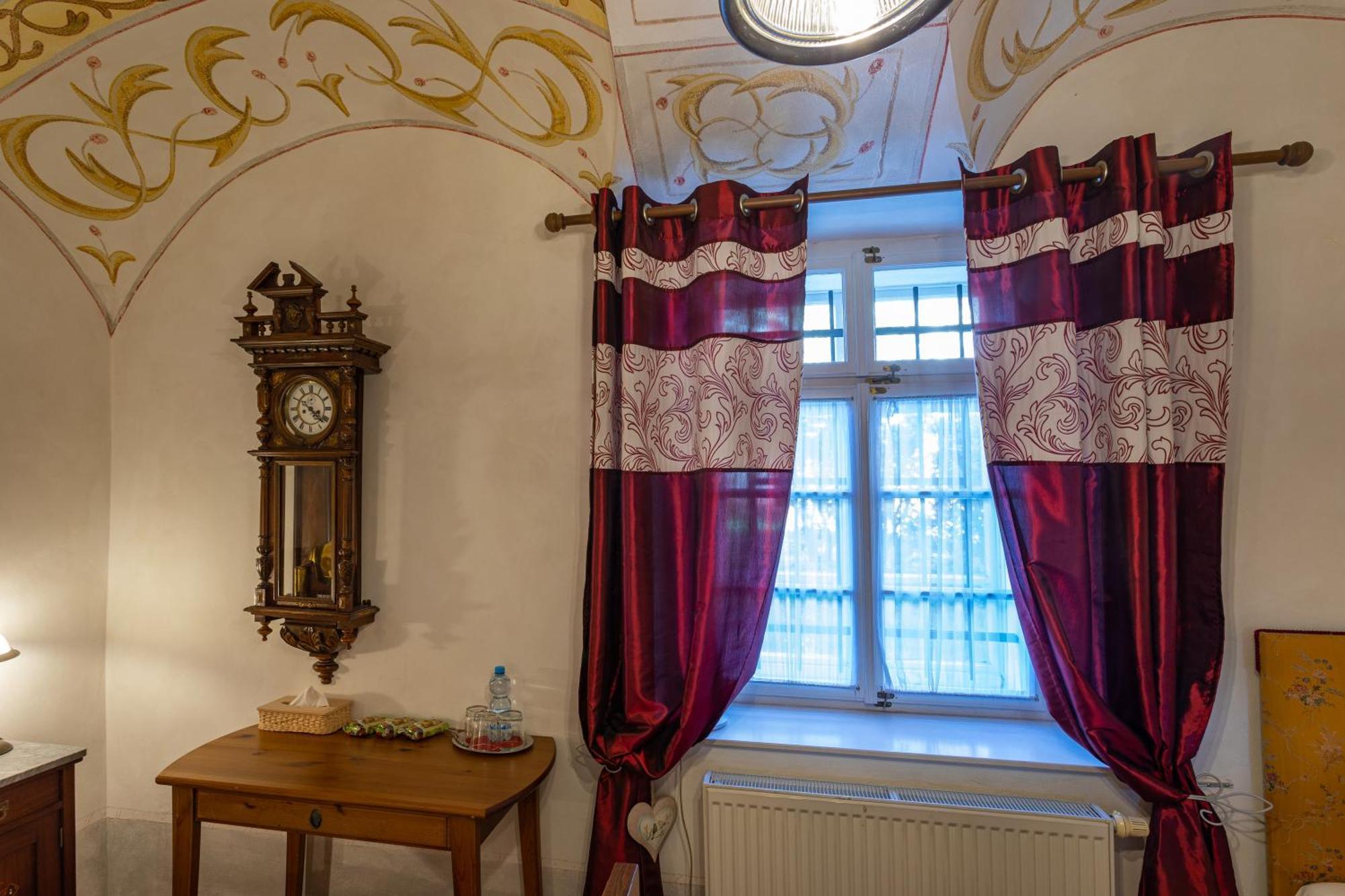 Loreta Hotel Praga Cameră foto